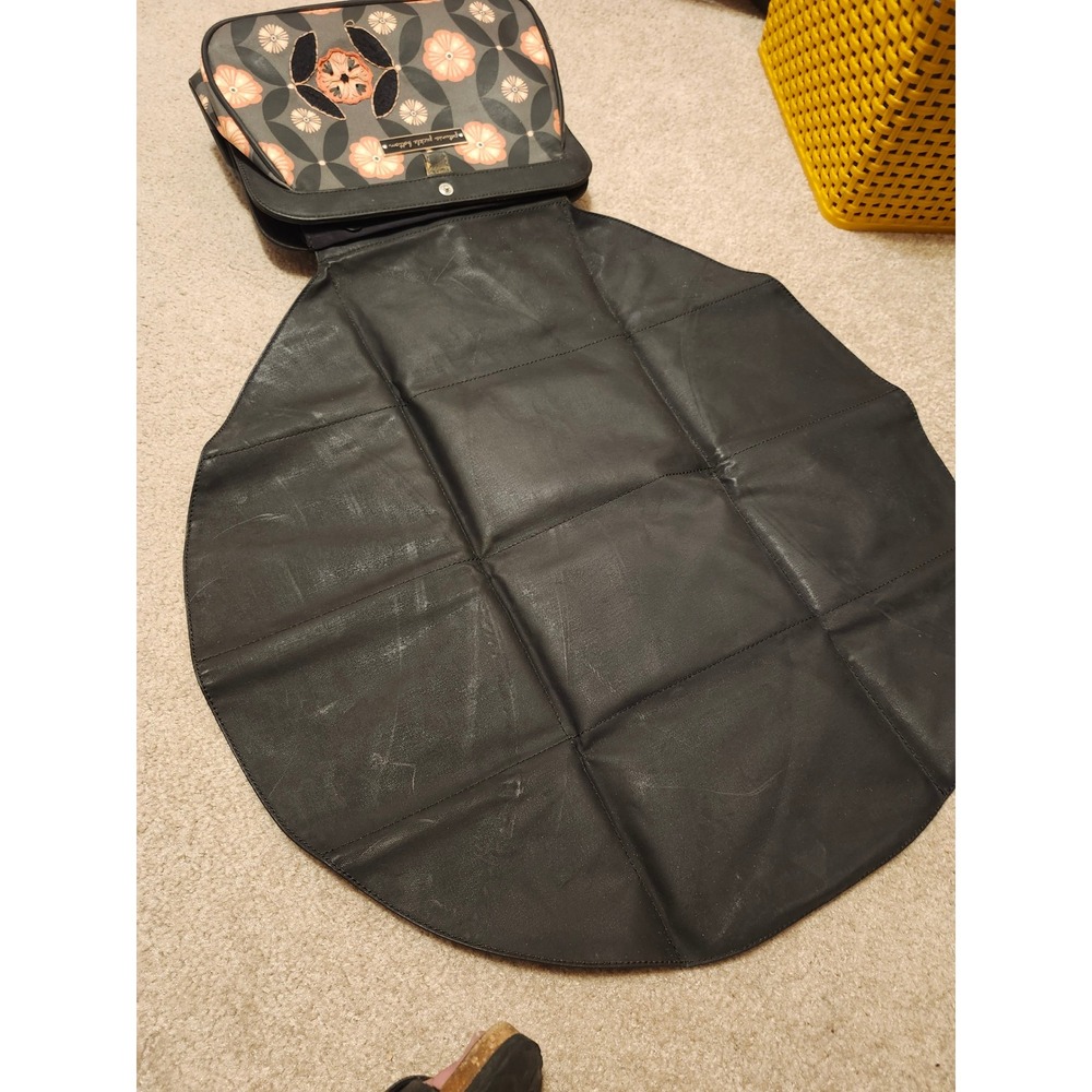 Petunia Pickle Bottom Cross Town Clutch Diaper Floral Grey Orange Glazed Canvas - Picture 6 of 8